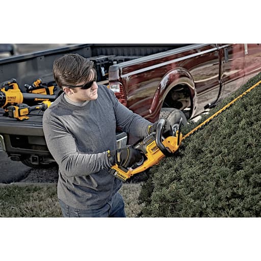 20V MAX* 22 in. Cordless Hedge Trimmer Kit