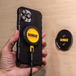 Wall-Mountable Magnetic Wireless Charger